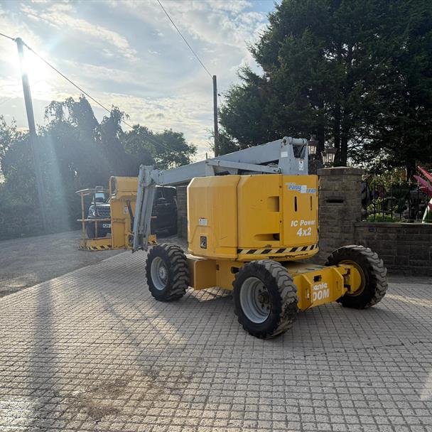 2000 Genie Z34/22 Diesel Boom Lift