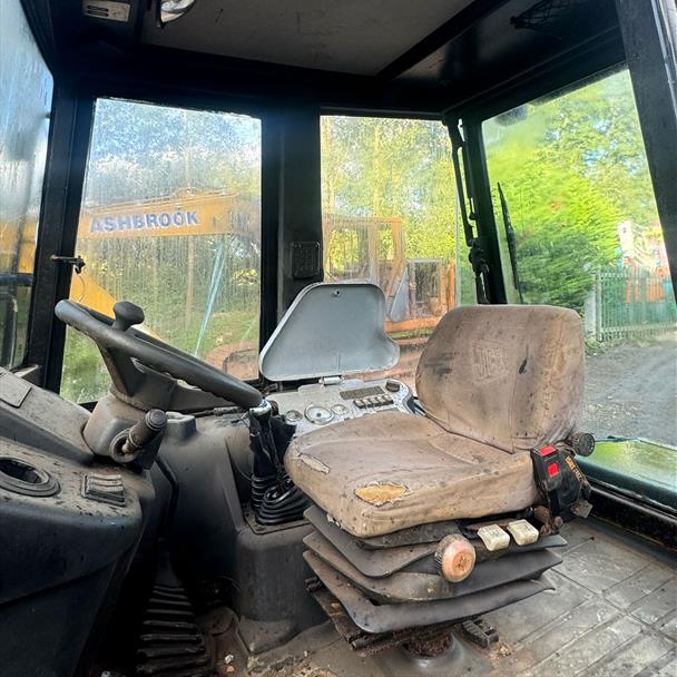 2006 JCB 2CX Airmaster Loading Shovel With Rear Air Compressor