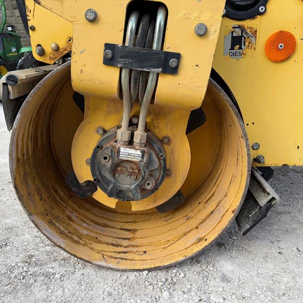 2007 Dynapac CC1000 1000MM Twin Drum Vibrating Roller