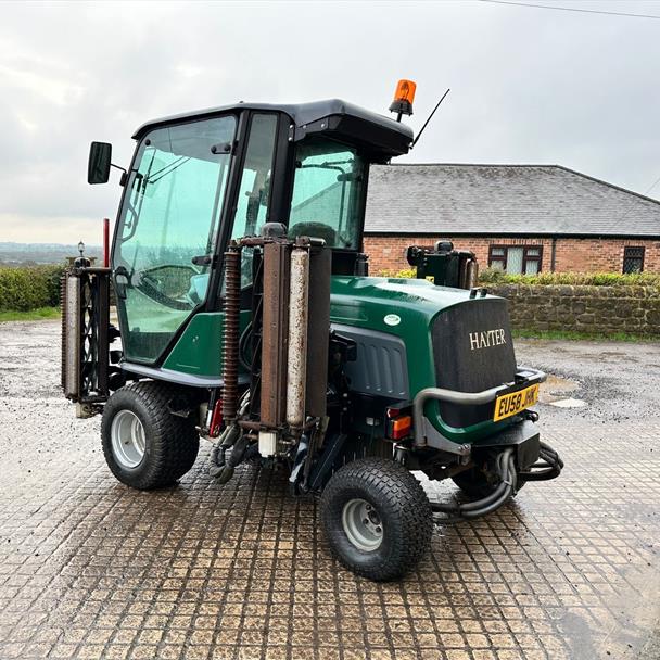 2009/58 Hayter T424 4WD 5 Gang Ride On Cylinder Mower