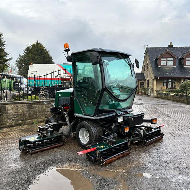 2009/58 Hayter T424 4WD 5 Gang Ride On Cylinder Mower