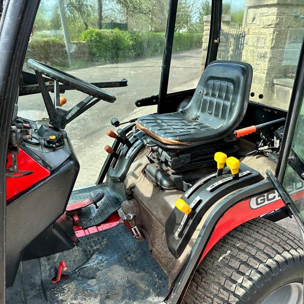 2009 Massey Ferguson GC2300 23HP 4WD Compact Tractor With Underslung Deck