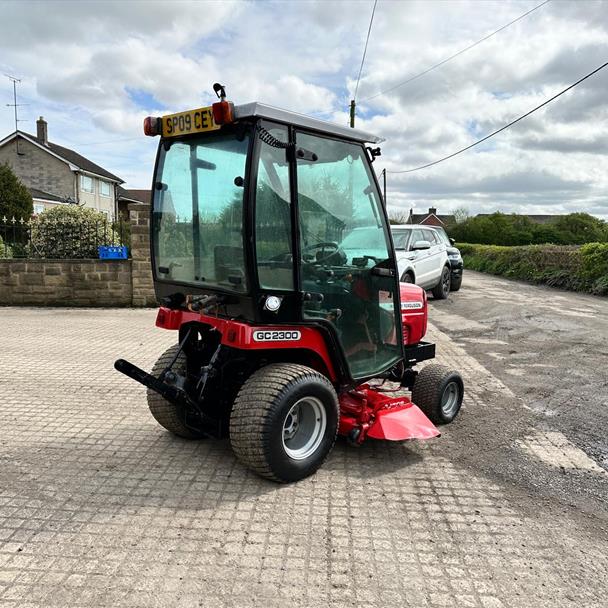 2009 Massey Ferguson GC2300 23HP 4WD Compact Tractor With Underslung Deck