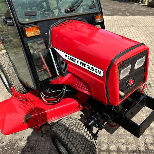 2009 Massey Ferguson GC2300 23HP 4WD Compact Tractor With Underslung Deck