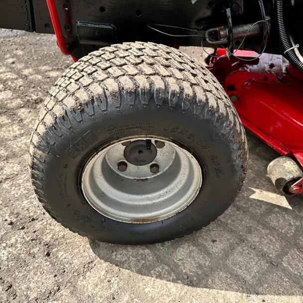 2009 Massey Ferguson GC2300 23HP 4WD Compact Tractor With Underslung Deck