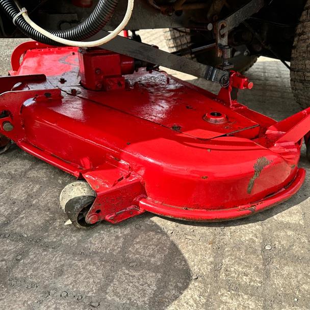 2009 Massey Ferguson GC2300 23HP 4WD Compact Tractor With Underslung Deck
