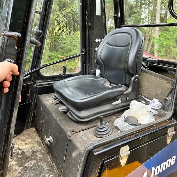 2010 Thwaites 4 Tonne 4WD Dumper Very High Spec