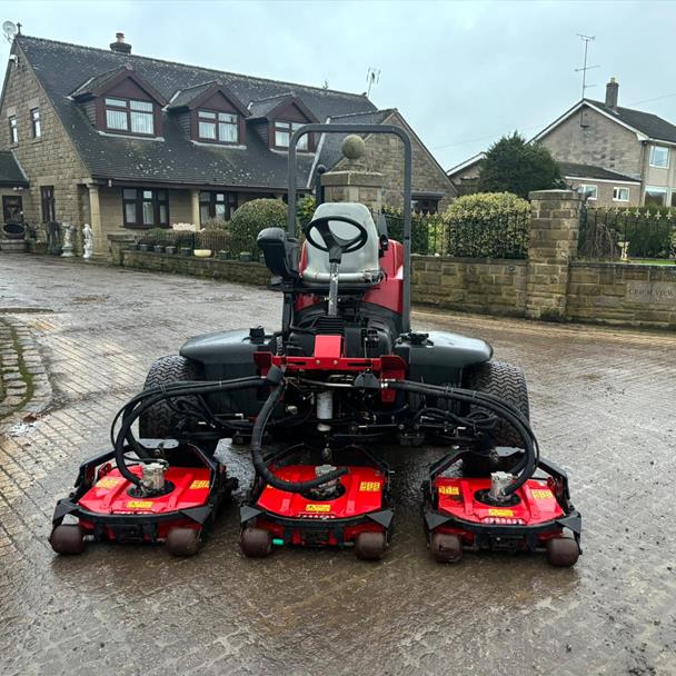 2010 Toro Groundmaster 4300-D Crosstrax AWD 5 Gang Rotary Ride On Mower