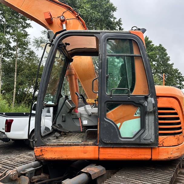 2011 Doosan DX140LCR Excavator With Blade
