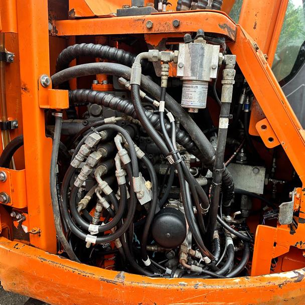2011 Doosan DX140LCR Excavator With Blade