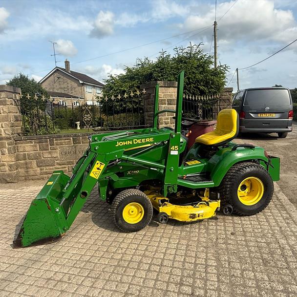 2011 John Deere x740 Compact Tractor With Underslung Deck, Rear Weight Box And Front Loader