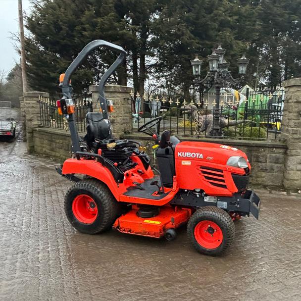 2011/61 Kubota BX2350 23HP 4WD Compact Tractor With Unuderslung Deck