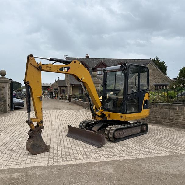 2011 Caterpillar 302.5c Mini Excavator