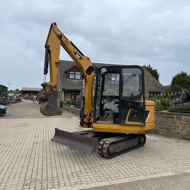2011 Caterpillar 302.5c Mini Excavator
