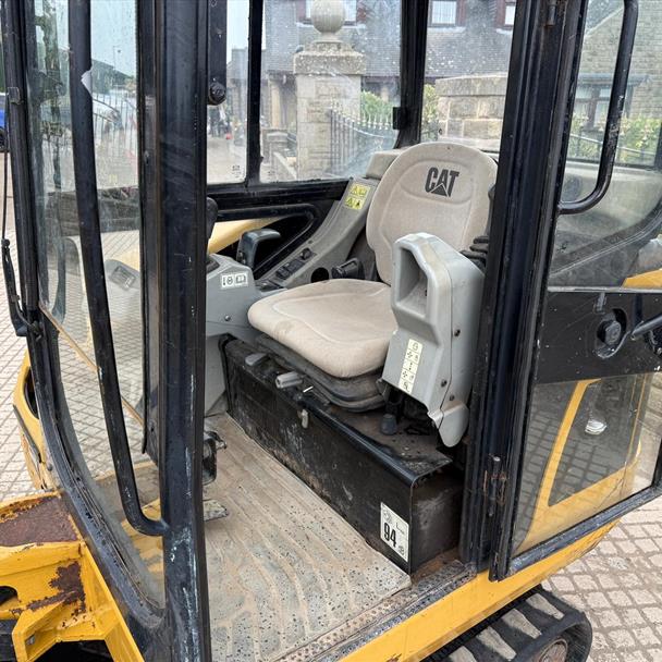 2011 Caterpillar 302.5c Mini Excavator