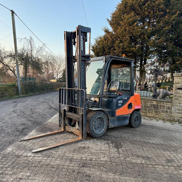 2012 Doosan D35C-5 3.5 Ton Diesel Forklift