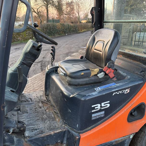 2012 Doosan D35C-5 3.5 Ton Diesel Forklift