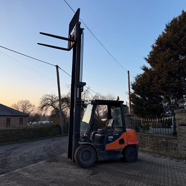 2012 Doosan D35C-5 3.5 Ton Diesel Forklift