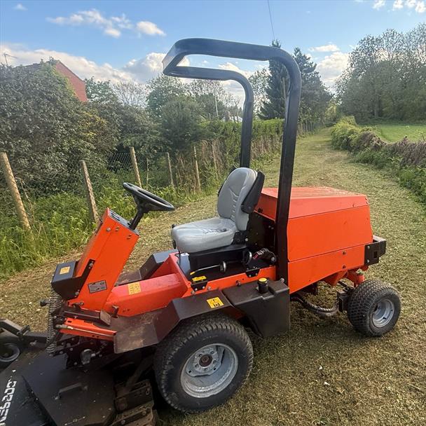 2014 Jacobsen 676D Ride On Lawn Mower