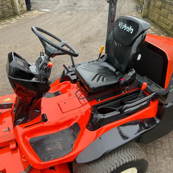 2014 Kubota F3090 4WD Outfront Mower With Kubota 60" Rotary Deck