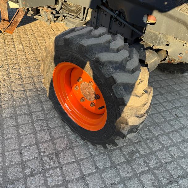 2014/64 Kubota L4240 44HP 4WD Compact Tractor