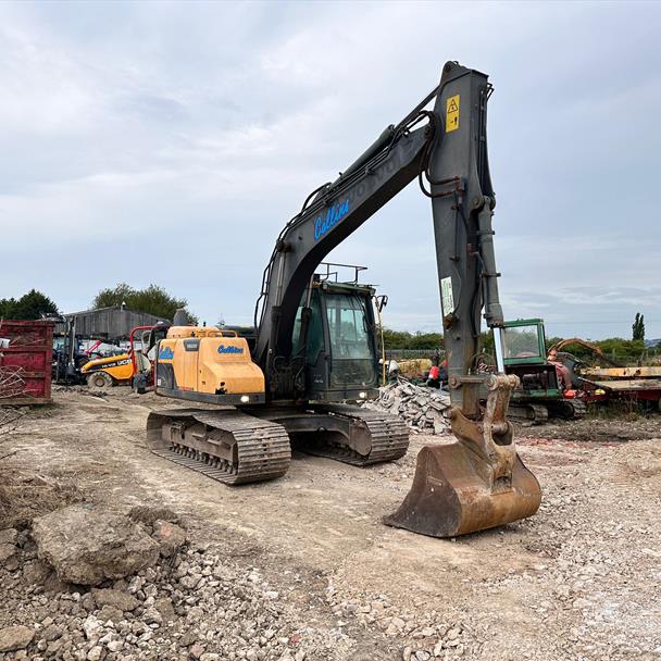 2015 Volvo EC140DL Excavator