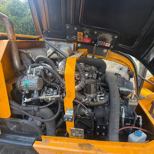 2016 JCB 8061CTS Midi Excavator