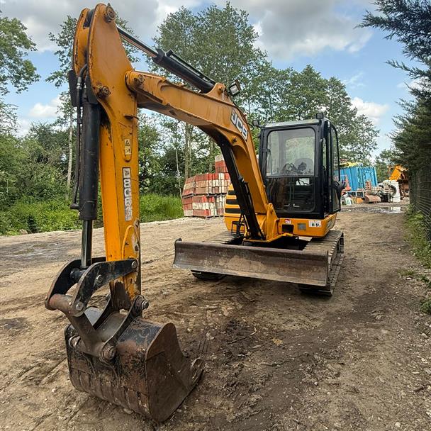 2016 JCB 8061CTS Midi Excavator