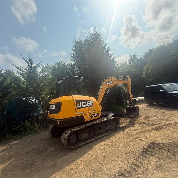 2016 JCB 8061CTS Midi Excavator
