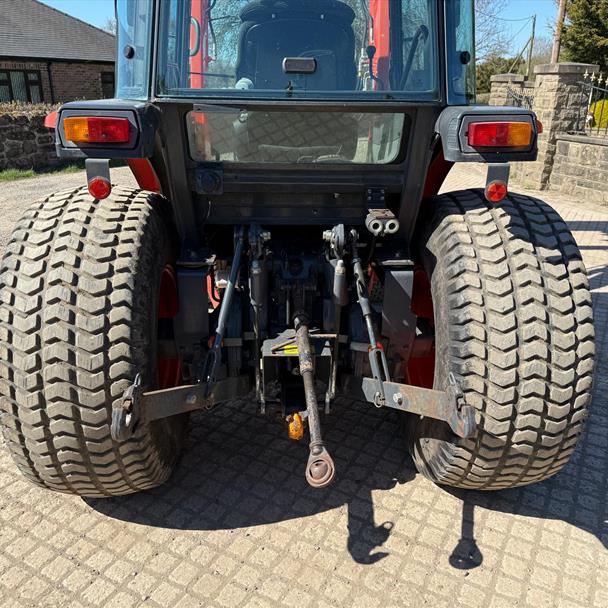2016/66 Reg Kubota L5240-II HST 54HP 4WD Tractor With Front Loader And Bucket