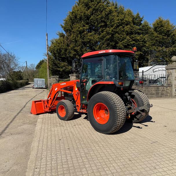 2016/66 Reg Kubota L5240-II HST 54HP 4WD Tractor With Front Loader And Bucket