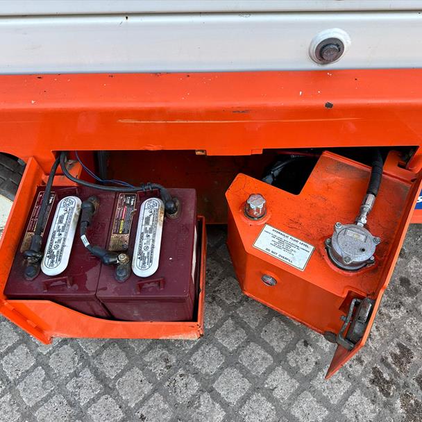 2016 Snorkel S3226E Electric Scissor Lift