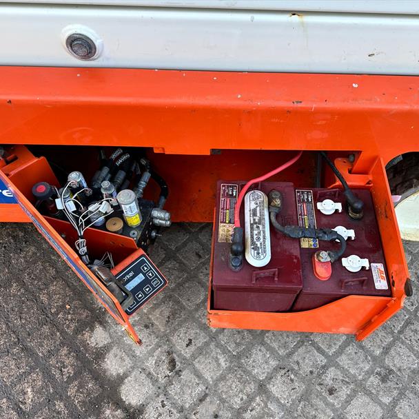 2016 Snorkel S3226E Electric Scissor Lift