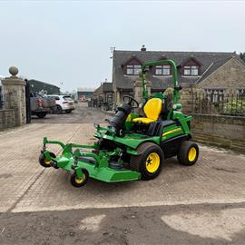 2017 John Deere 1580 Terraincut 4WD Outfront Ride On Mower With John Deere 62" Rotary Deck