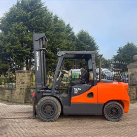 2017 Doosan D55C-5 5.5 Ton Diesel Forklift