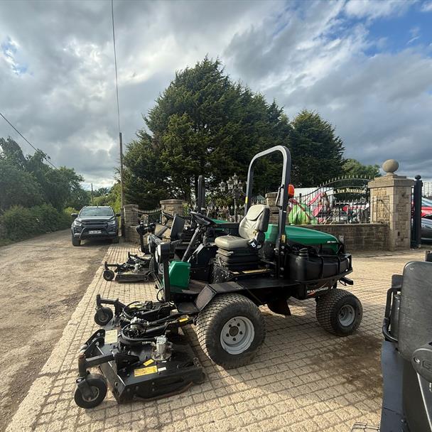 2017 Ransomes HR300 4WD Outfront Ride On Lawn Mower