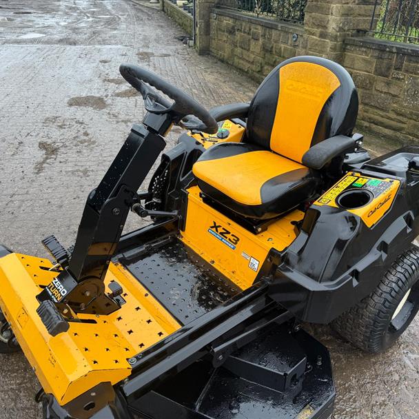 2017 Cub Cadet XZ3 Zero Turn Mower