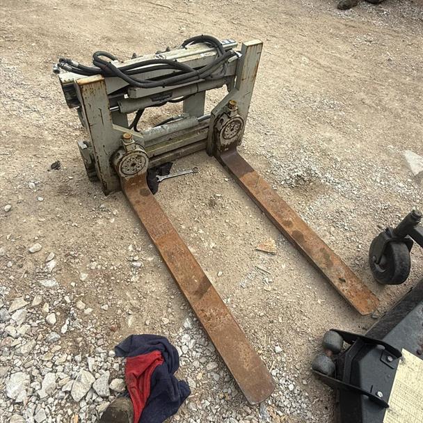 2017 Cascade Hydraulic Fork Positioner