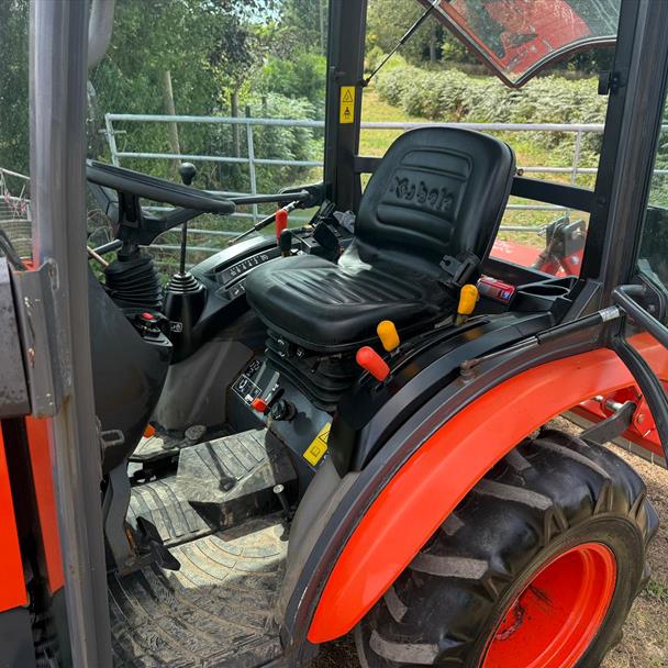 2017/67 Kubota B2350 23HP 4WD Compact Tractor Bundle! With New/Unused Mateng EF125 1.25 Metre Flail Mower