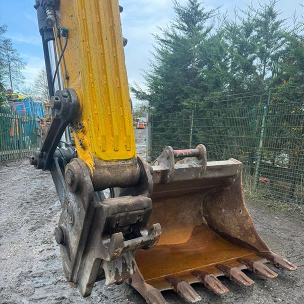 2017 Liugong CLG924E Excavator