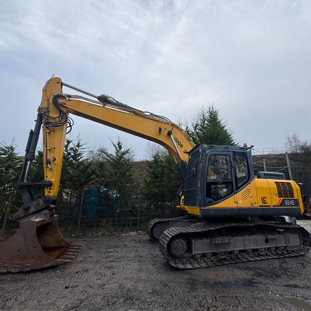 2017 Liugong CLG924E Excavator