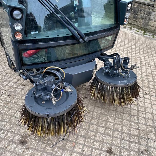 2017 Schmidt Swingo 200+ Road Sweeper