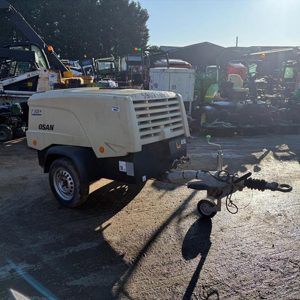 2018 Doosan 7/31E+ Single Axle Towbehind Diesel Compressor