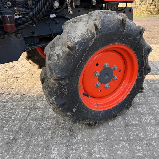 2018/68 Kubota B2231 23HP 4WD Compact Tractor Bundle! With New/Unused MATENG EF125 1.25 Metre Flail Mower
