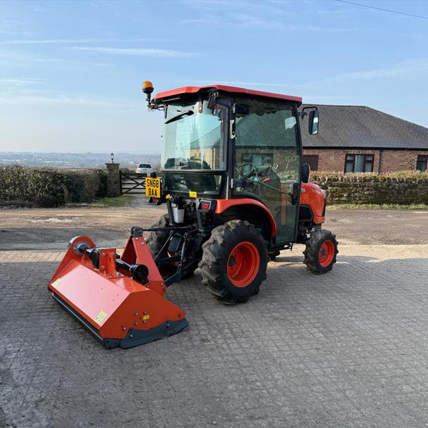 2018/68 Kubota B2231 23HP 4WD Compact Tractor Bundle! With New/Unused MATENG EF125 1.25 Metre Flail Mower