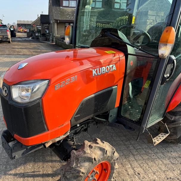 2018/68 Kubota B2231 23HP 4WD Compact Tractor Bundle! With New/Unused MATENG EF125 1.25 Metre Flail Mower
