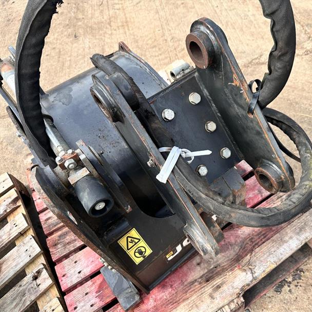 2018 JCB 3CX/4CX Backhoe Loader Tarmac Patch Planer