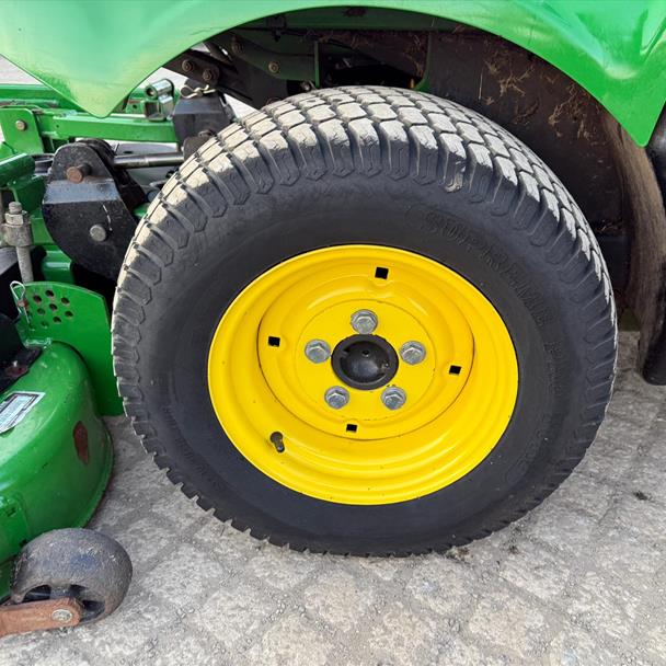 2018 John Deere 1550 Terraincut 4WD Outfront Ride On Mower With John Deere 60" Rotary Deck