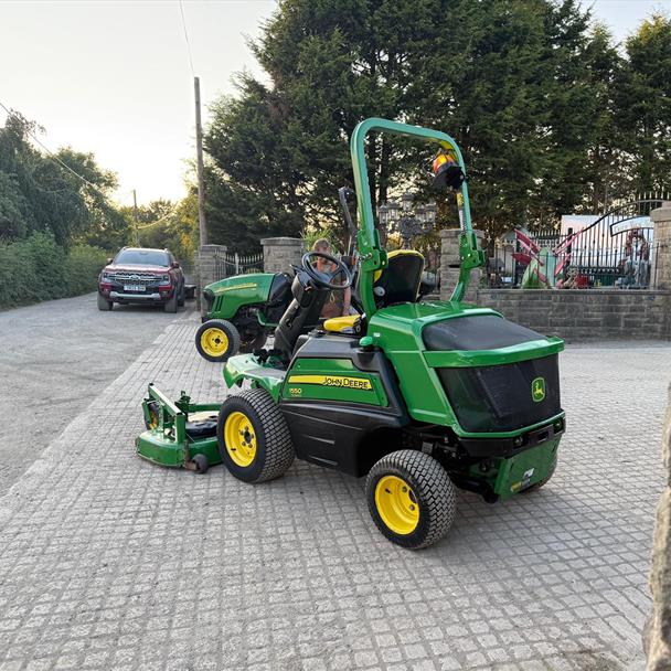 2018 John Deere 1550 Terraincut 4WD Outfront Ride On Mower With John Deere 60" Rotary Deck
