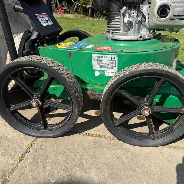 2019 Billy Goat KV650H KV-Vaccum Lawn Garden Collector